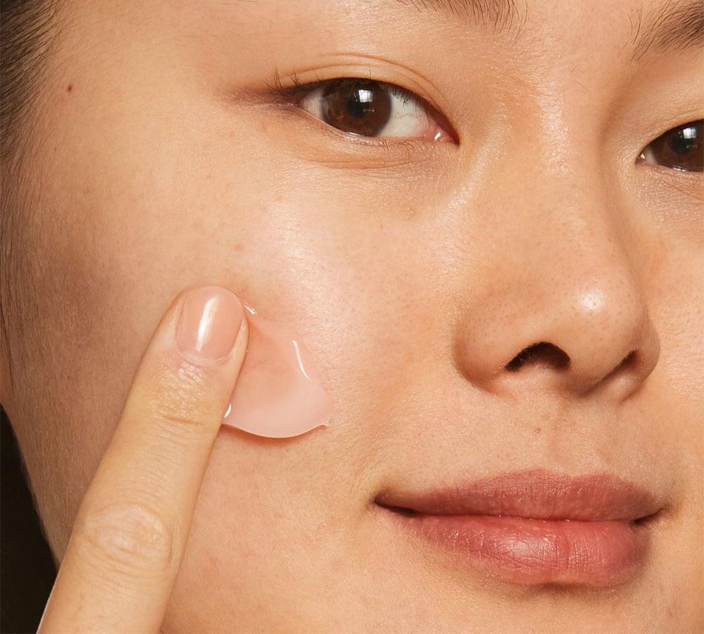 clinique-moisture-surge-set-maya-03